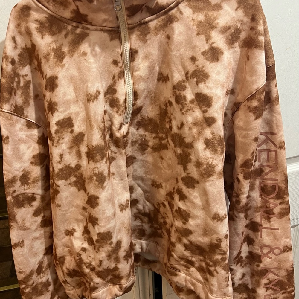 Kendall & Kylie Tie-Dye Sweatshirt